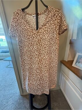 Nine West Tan and White Leopard Print Short Sleeve Dress